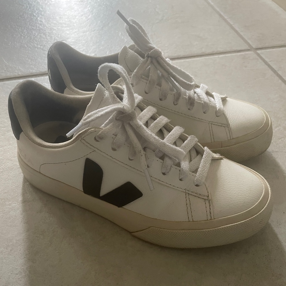 Veja Campo Size 4 EU 35